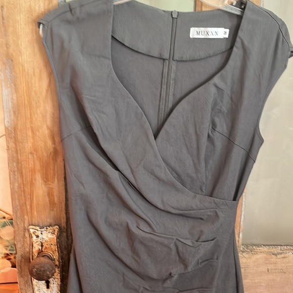 COPY - MUXXN Boutique Dress Steel Gray Rayon/Cotton/Spndx Blnd ➡️18”⬇️42” - Picture 6 of 6